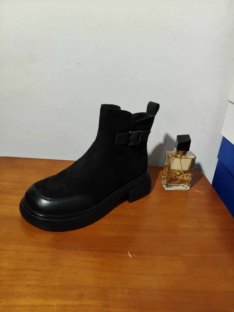 300-499微瑕马丁靴（直播间为准）