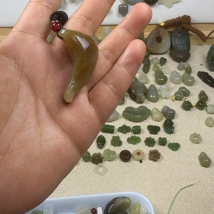 和田玉未镶嵌包链