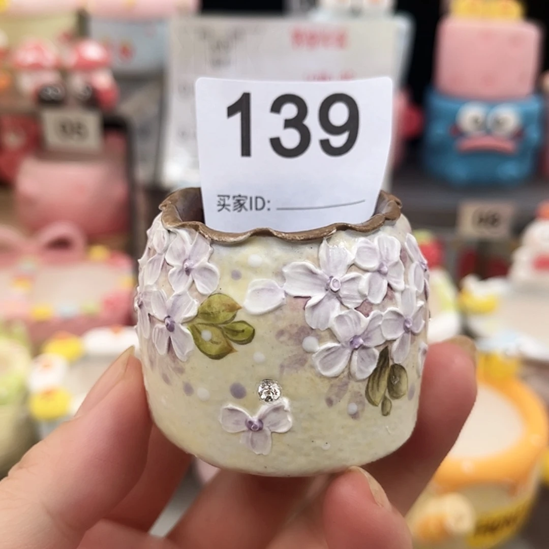 139。    浮雕手绘盆