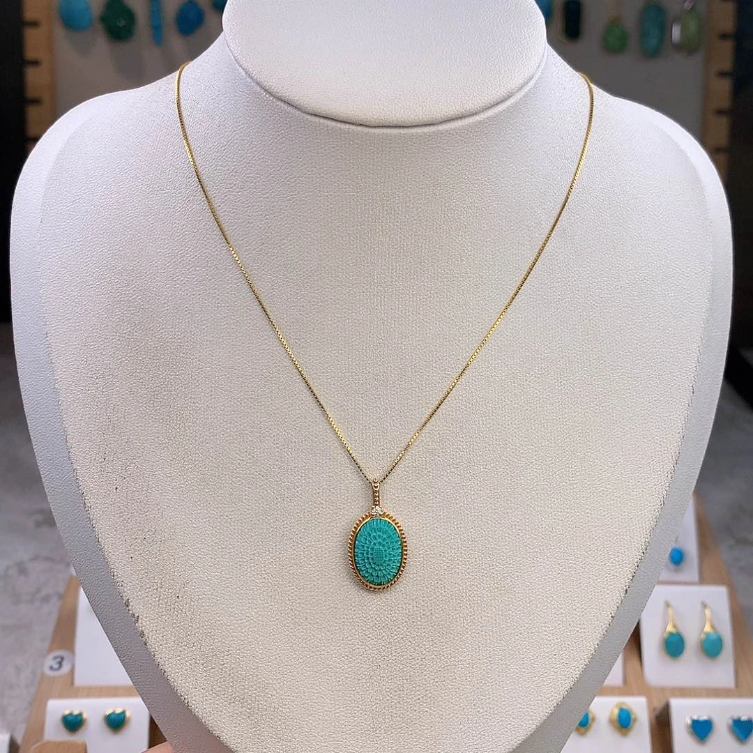 绿松石18K金镶嵌颈饰