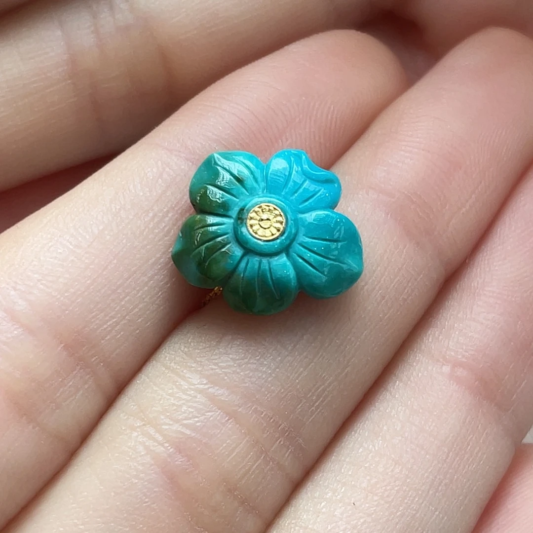 绿松石未镶嵌颈饰