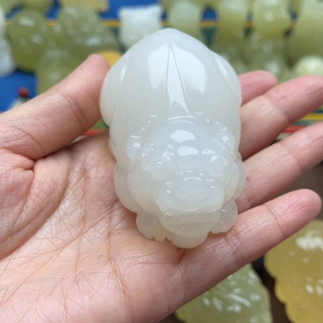 学***样玉天然桌面小摆件