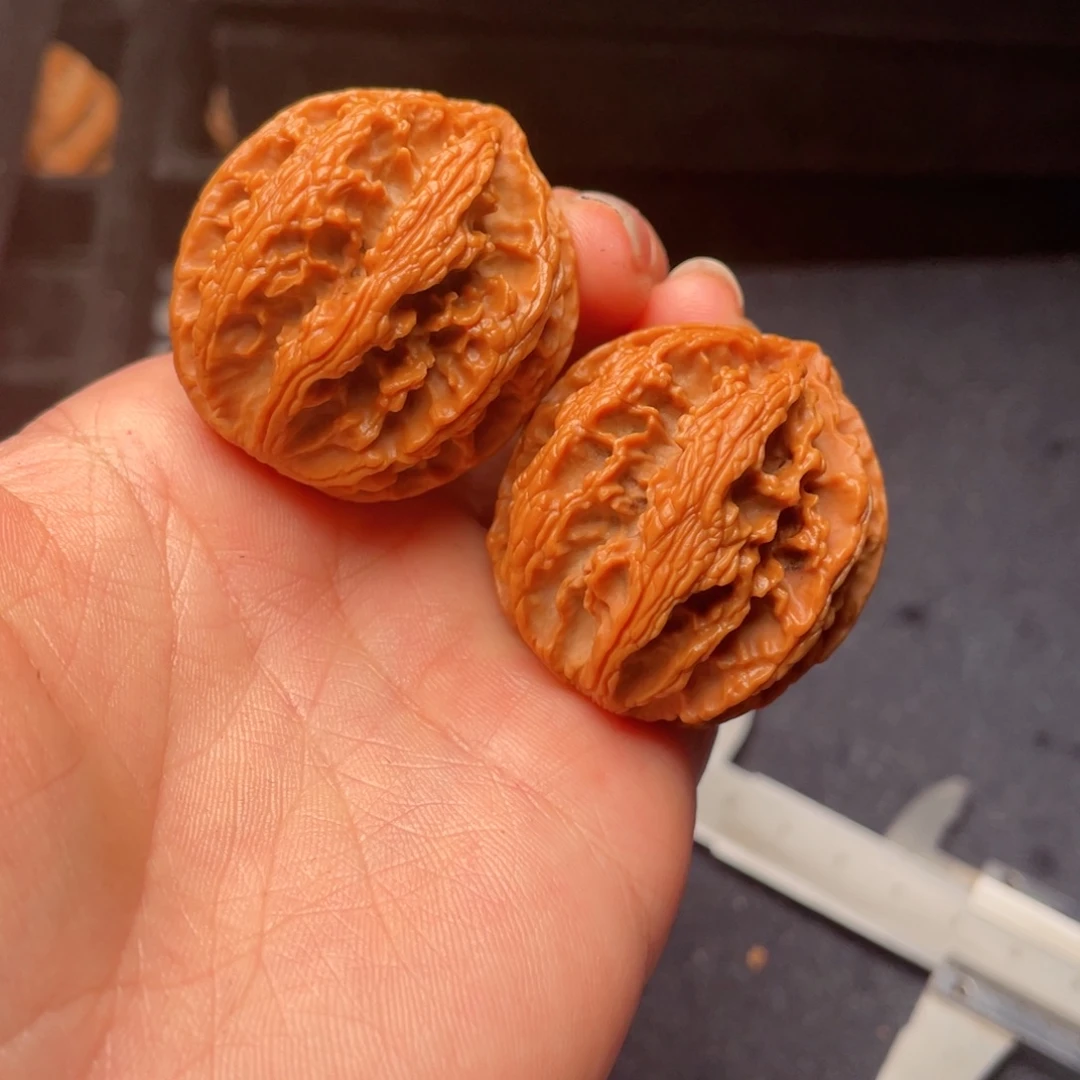 文玩核桃把件秦岭核桃37