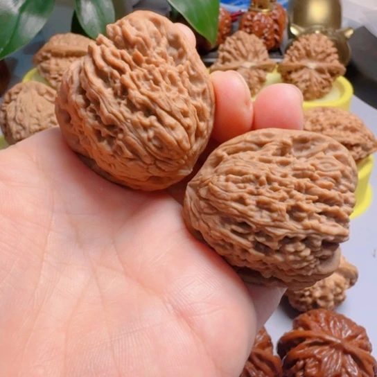 蚂蚁拉丝凹底南疆石