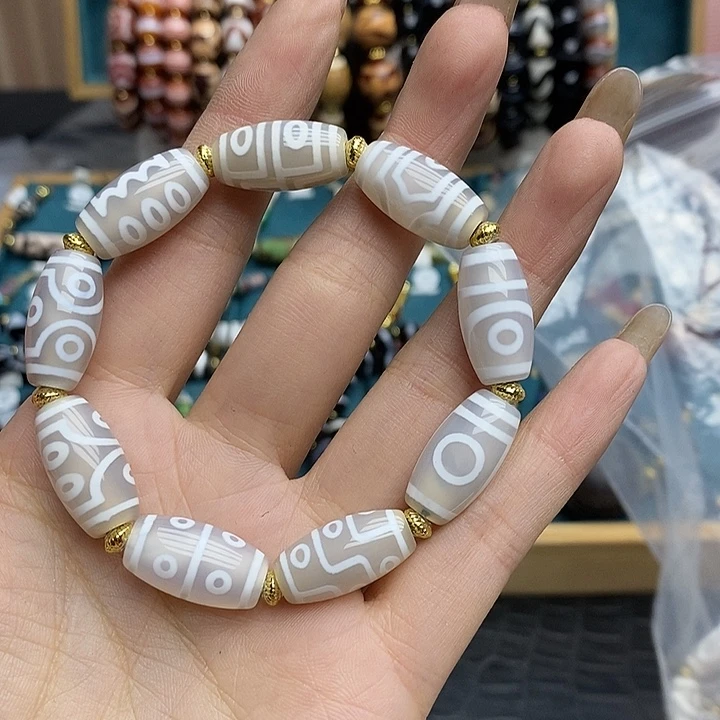 玛瑙/玉髓颈饰合金