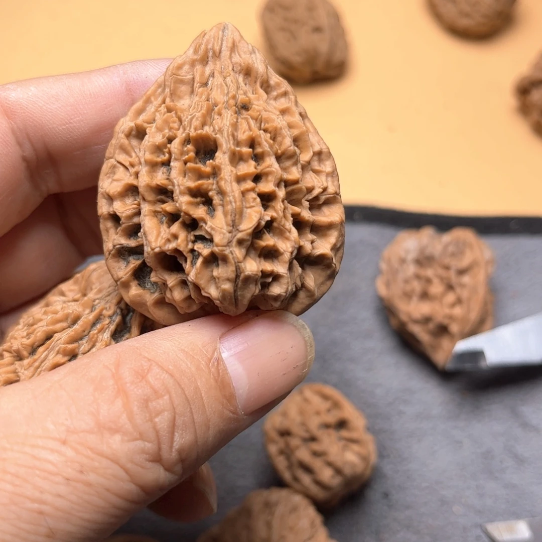 沈***哥吊坠文玩核桃鸭嘴兽