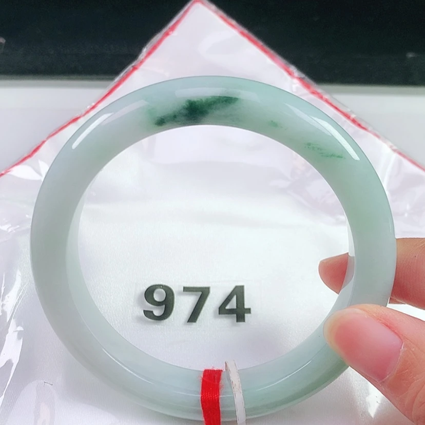 【闪购商品】未镶嵌手镯（圆镯）翡翠62
