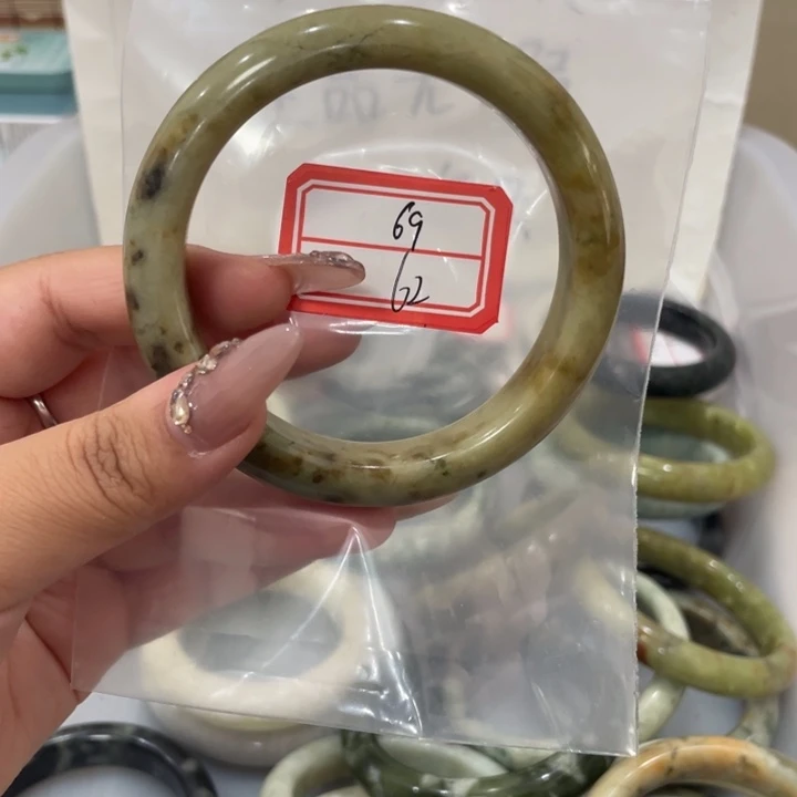 未镶嵌蛇纹石玉手镯