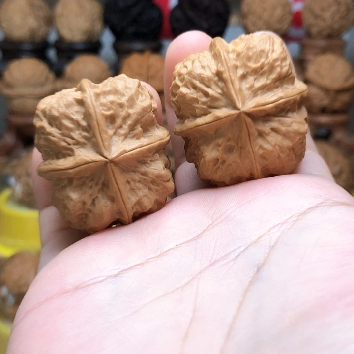 文玩核桃吊坠云南铁核桃