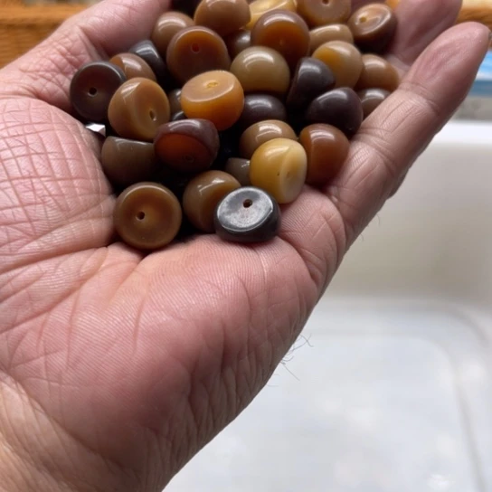 吊坠白玉菩提瑕疵13焦糖蒜瓣60颗