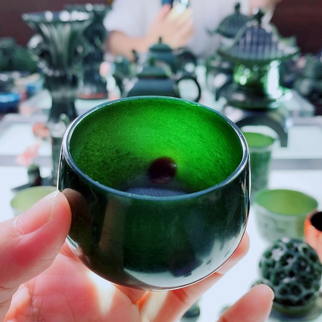 未镶嵌和田玉（青玉）摆件微瑕
