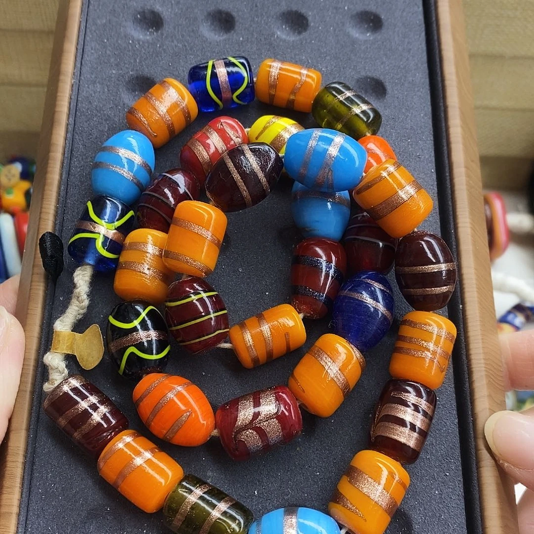 琉璃颈饰尼泊尔多宝