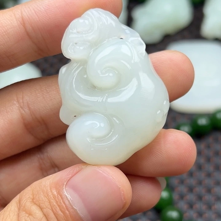 和田玉未镶嵌挂件