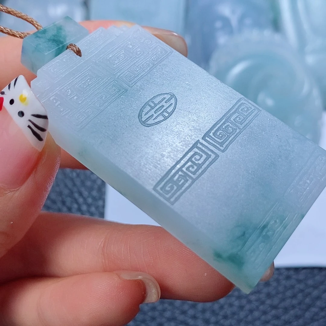 定制翡翠未镶嵌付款后确认抛光