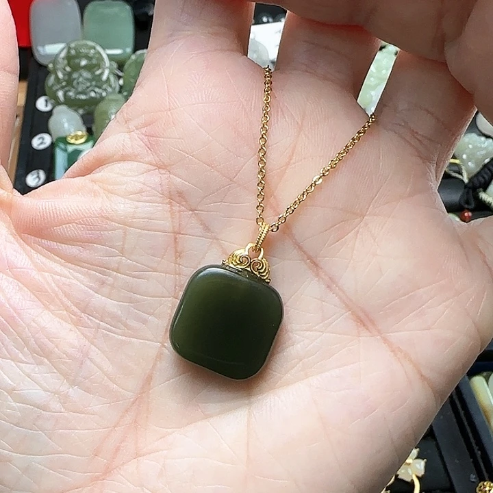 吊坠(赠链)银S925镶嵌和田玉