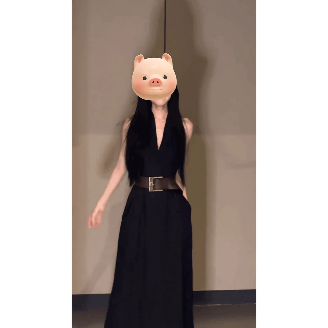 纯欲慵懒风女装黑色V领挂脖连衣裙女夏季气质收腰显瘦无袖A字长裙