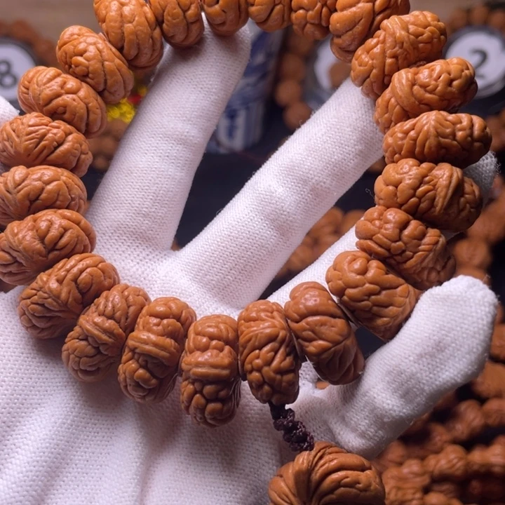 峰***起吊坠桃核秦岭桃核手持