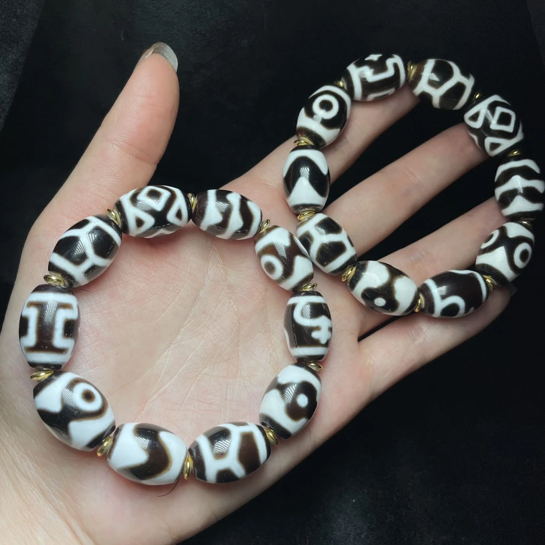 【曹掌柜精选】29 H86192-玛瑙diy手串黑白多宝多样性发其一18*13mm