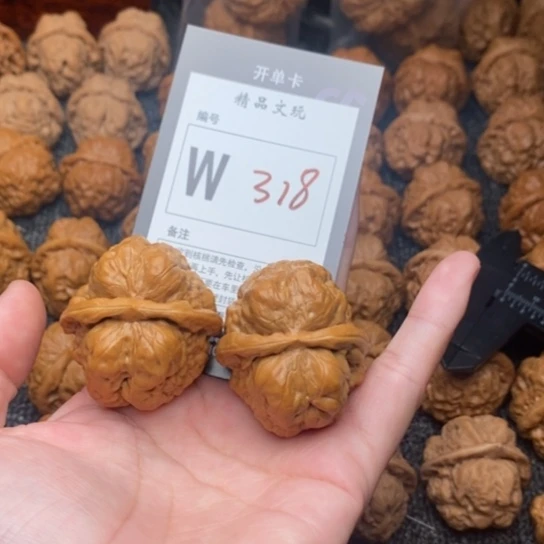吊坠桃核我是第一百37