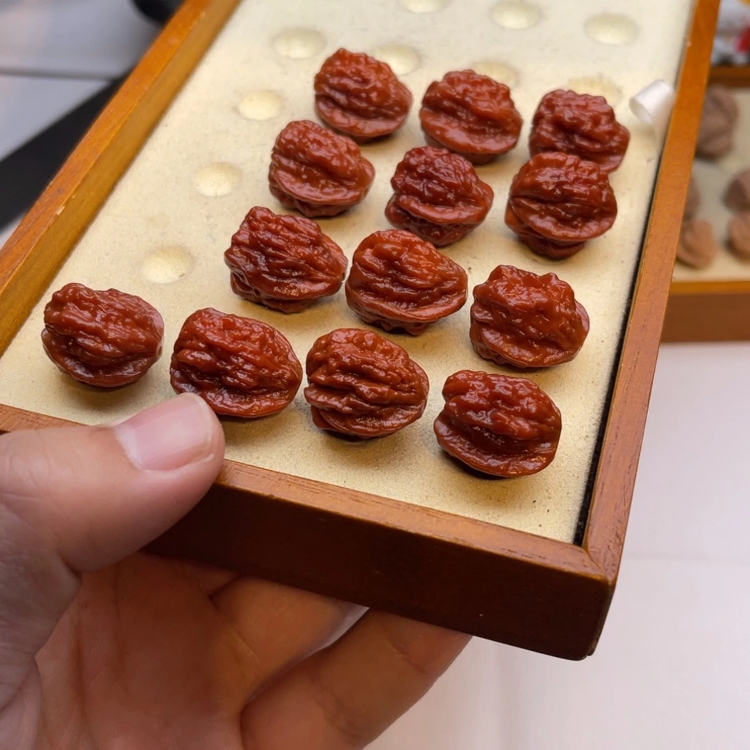 文玩核桃手串蛤蟆头