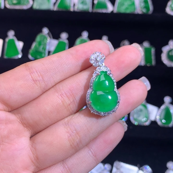 【闪购商品】颈饰银S925镶嵌翡翠天然翡翠