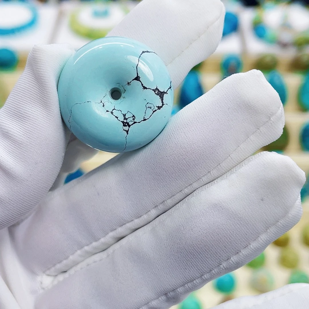 绿松石未镶嵌颈饰