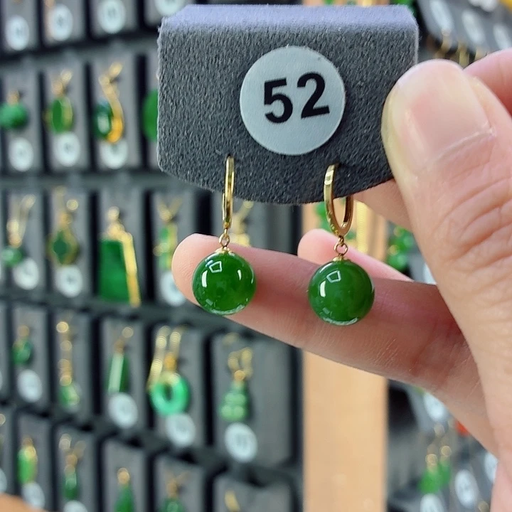 和田玉18K金镶嵌耳饰