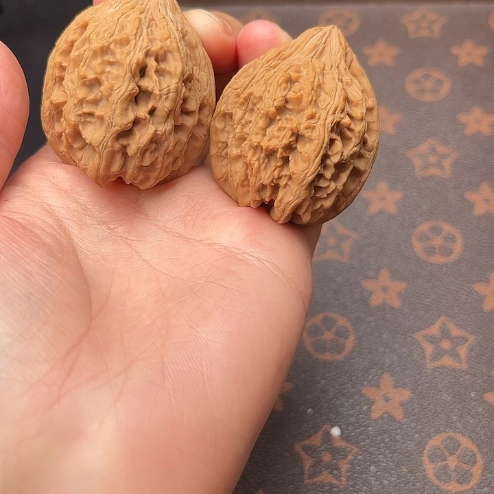 把件文玩核桃大沽石