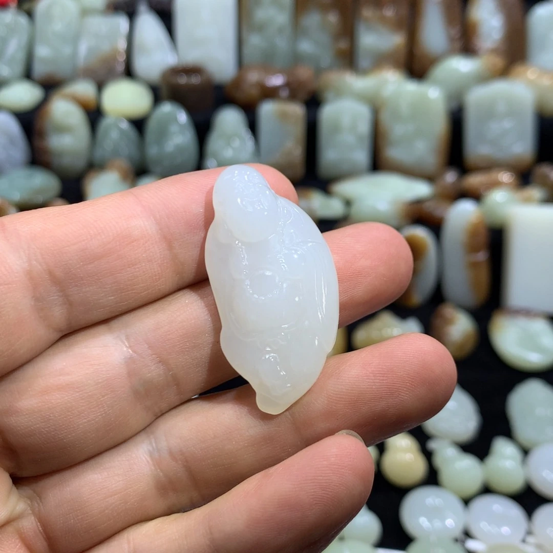 颈饰未镶嵌和田玉真*