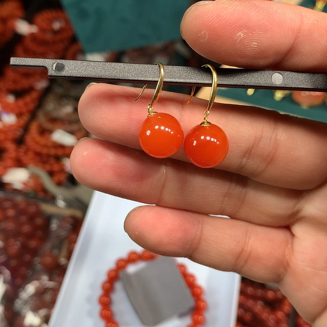南红玛瑙18K金镶嵌耳饰