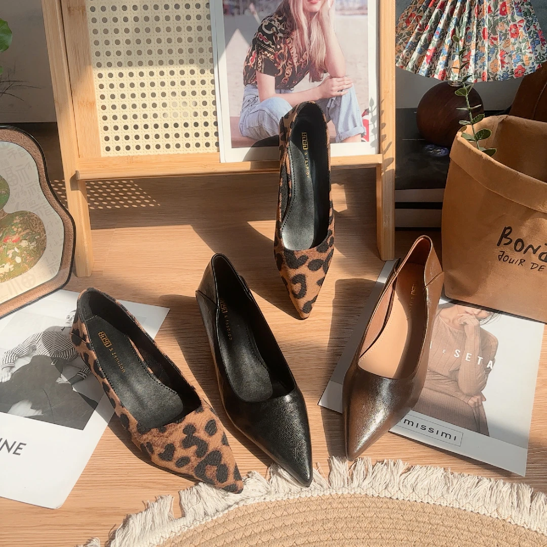 116-3新款尖头矮跟舒适百搭软底两穿小单鞋