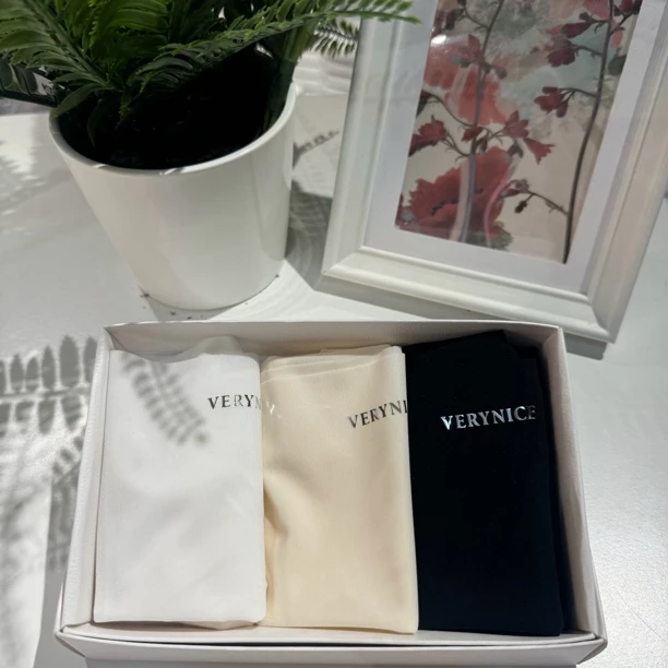 丸子家【丝光微微】无痕提臀内裤一片式瑜伽运动