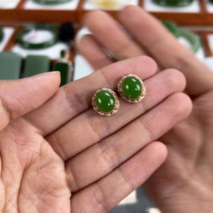 和田玉18K金镶嵌耳饰心**德