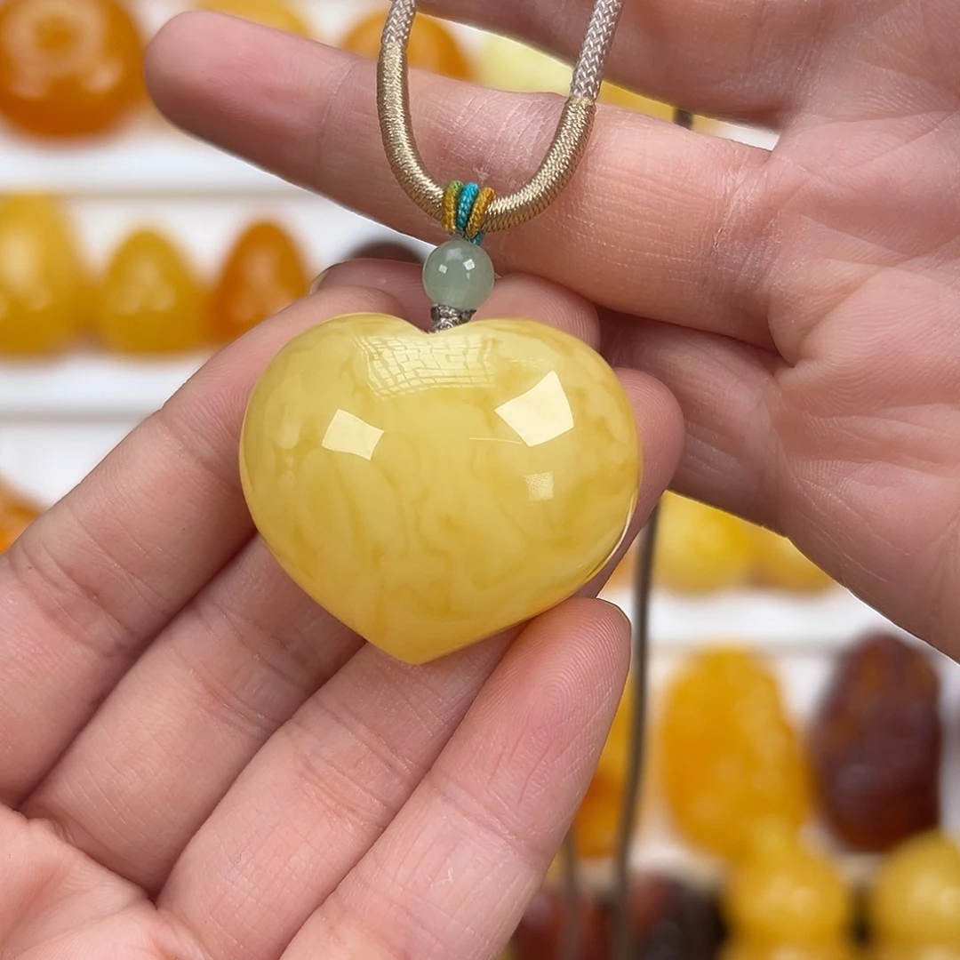 蜜蜡未镶嵌颈饰10.4克