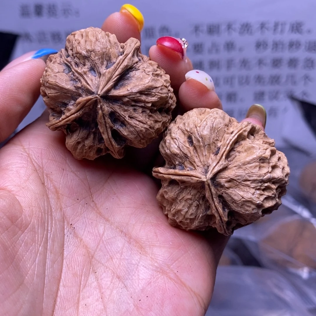 文玩核桃把件云南野生铁核桃76号39mm虚尖