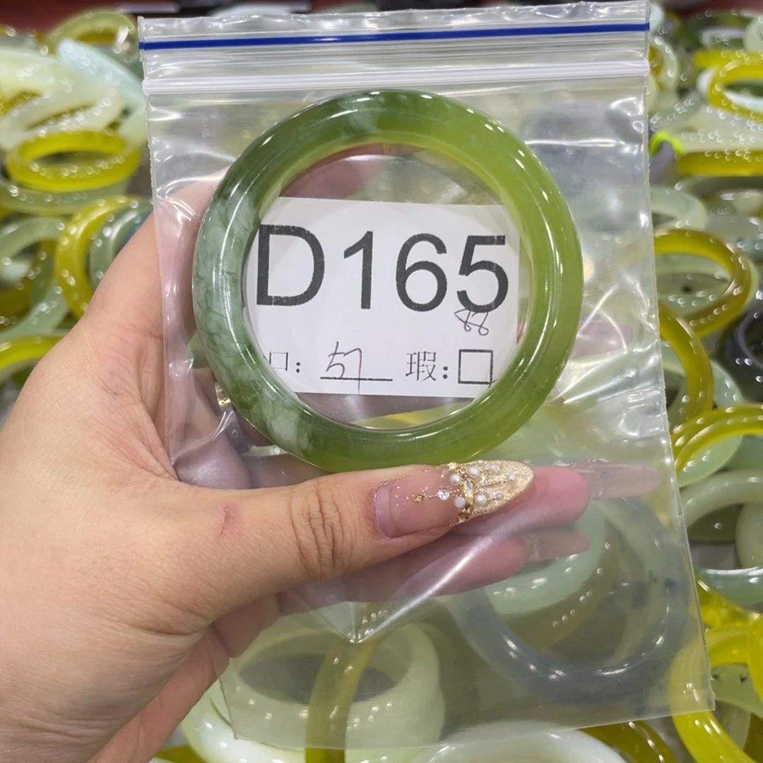 未镶嵌蛇纹石玉颈饰~*✔