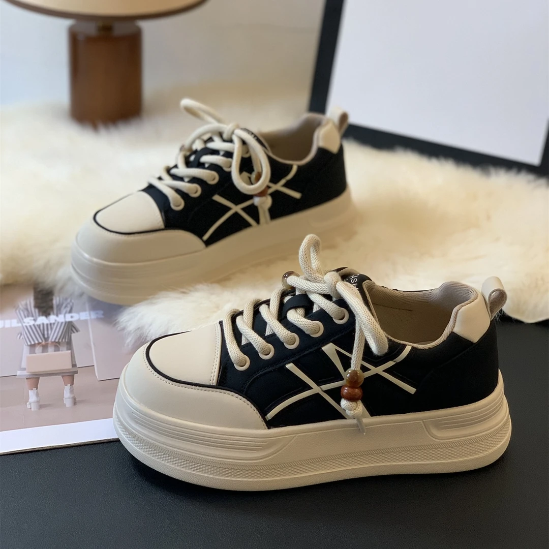 港风厚底小个子增高轻便舒适百搭小白鞋2025年秋冬新款学生休闲鞋