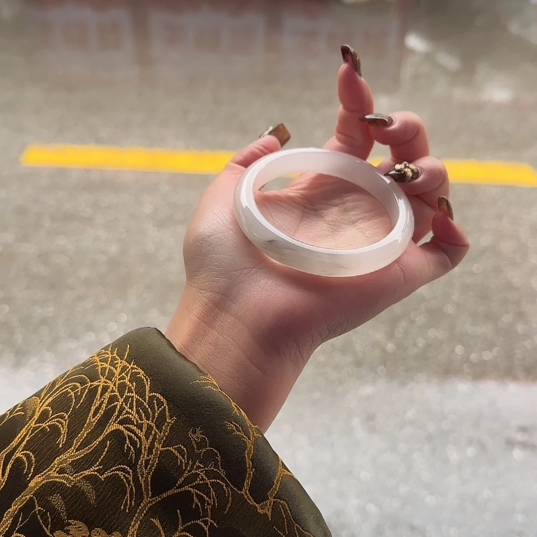 石英质玉未镶嵌手镯