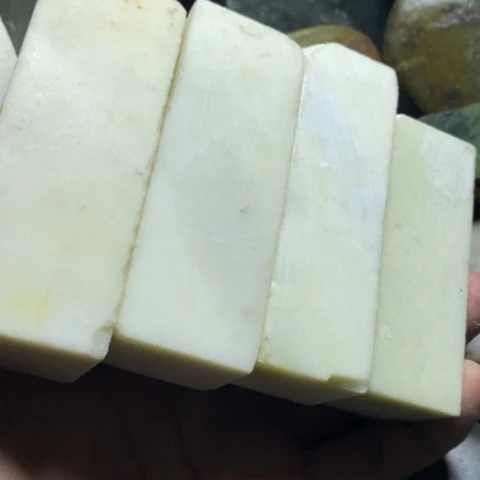 未镶嵌和田玉（糖玉）挂件每**好