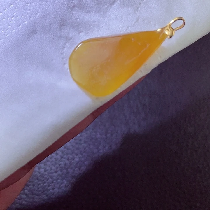 翡翠18K金镶嵌颈饰翡翠