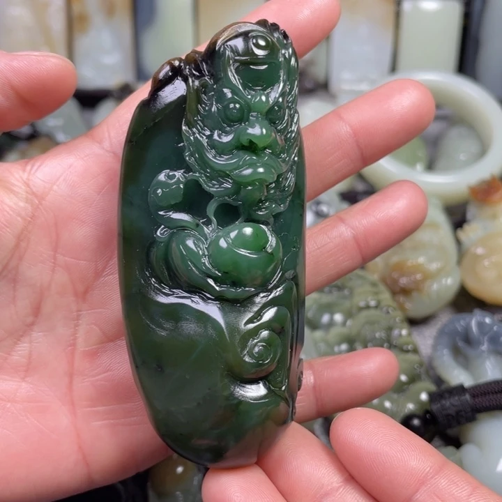 和田玉未镶嵌挂件