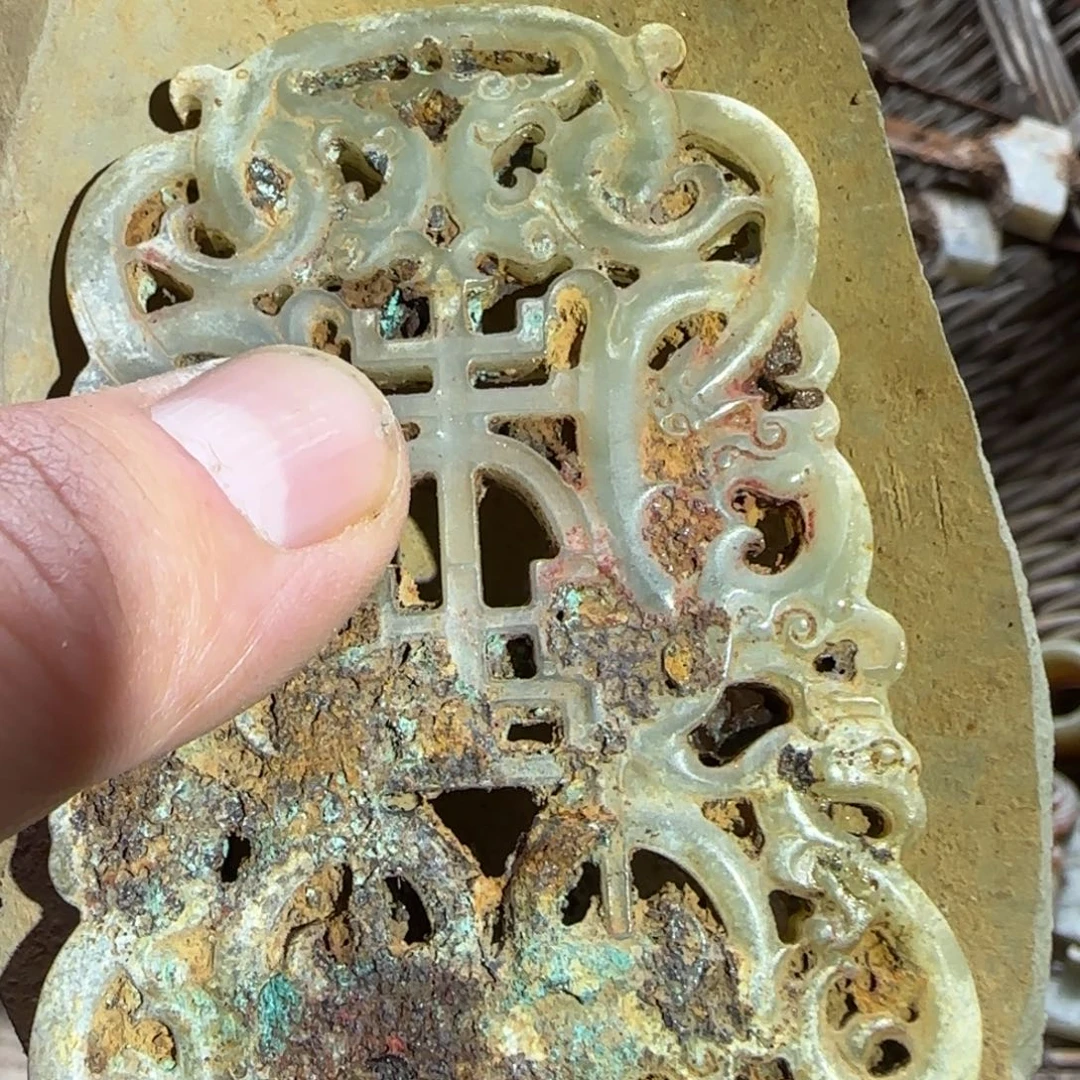 用***3瓷片陶瓷艺术作品