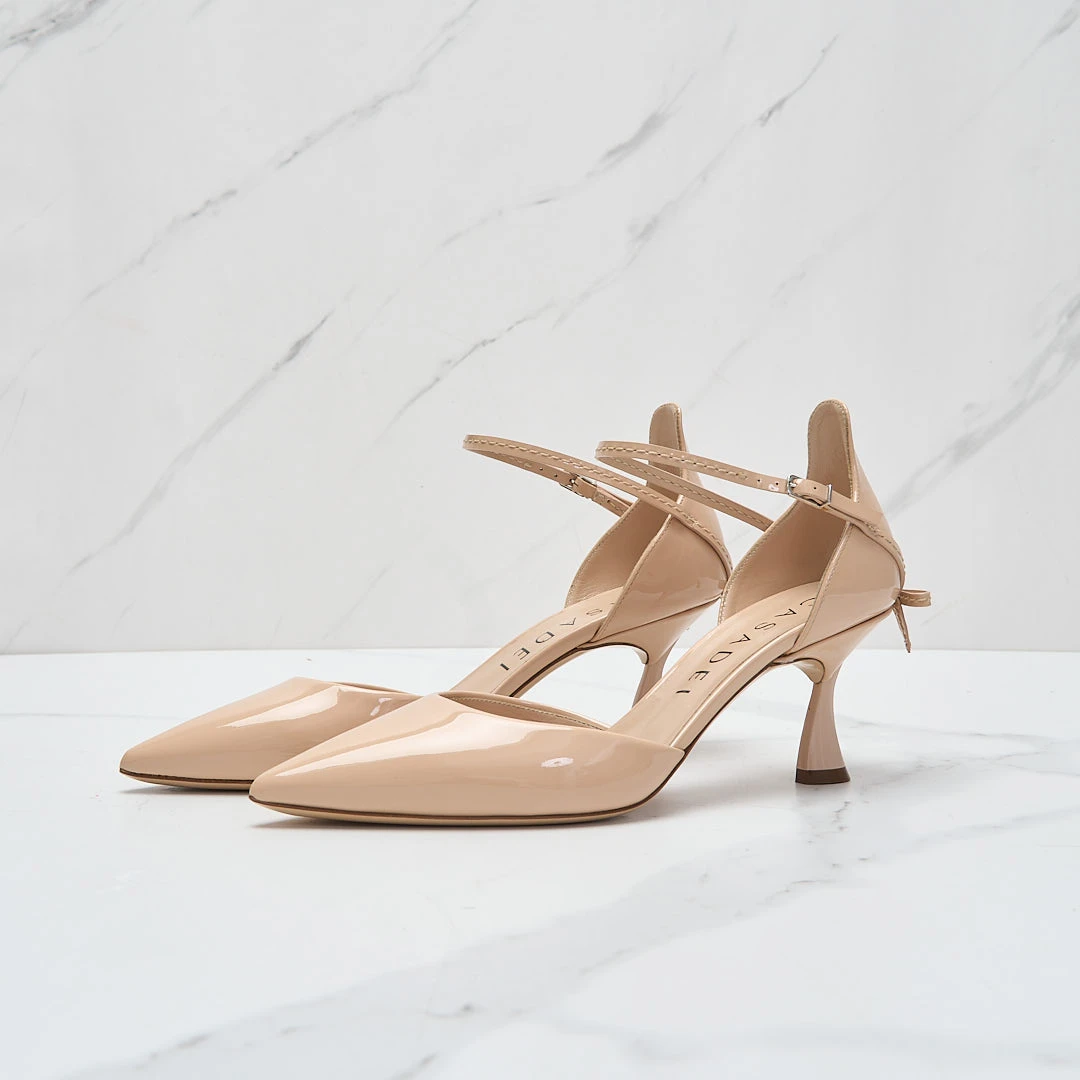 全新未使用  【瑞池女装】Cesare Casadei尖头漆皮小猫跟ERGS00069