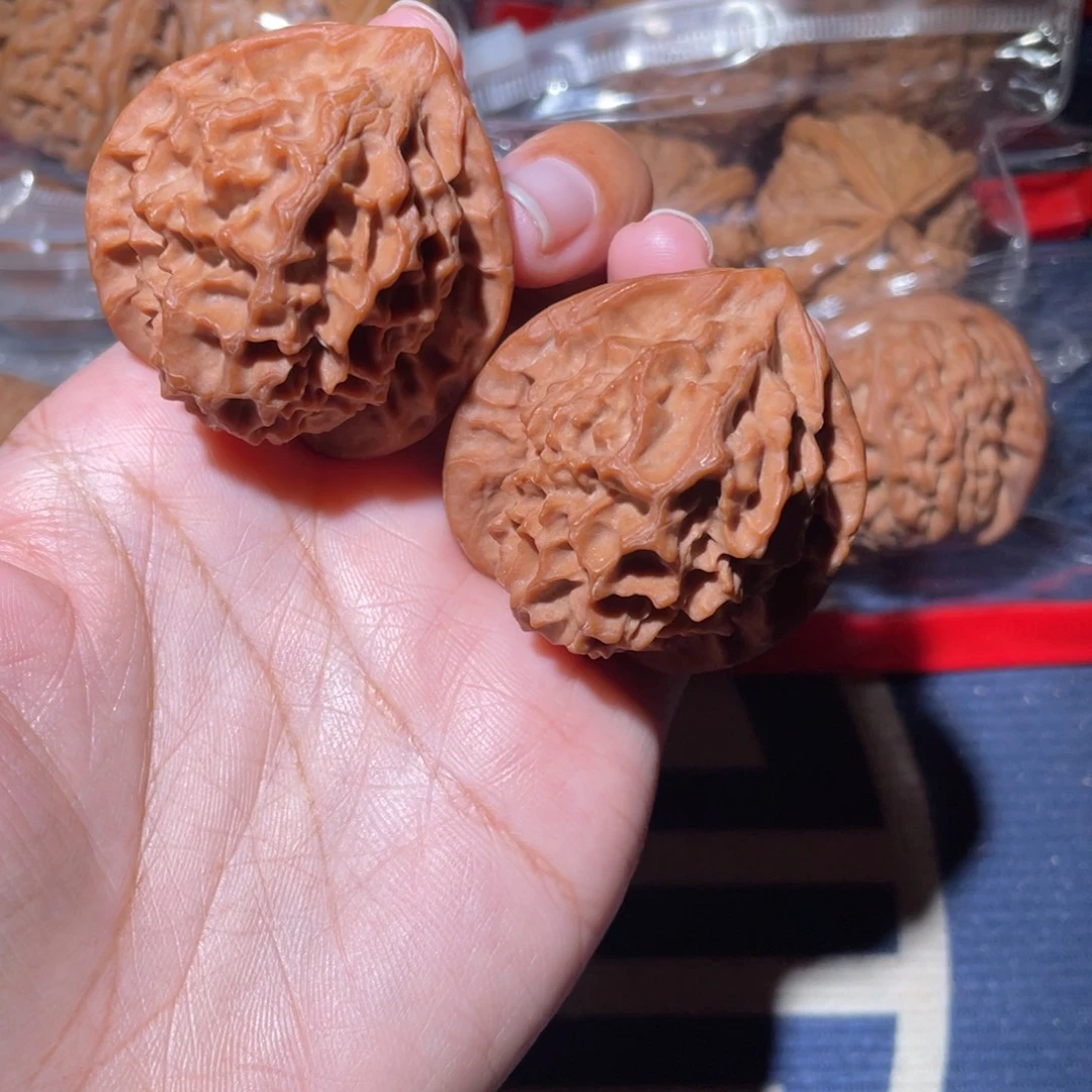 文玩核桃吊坠龙麟43