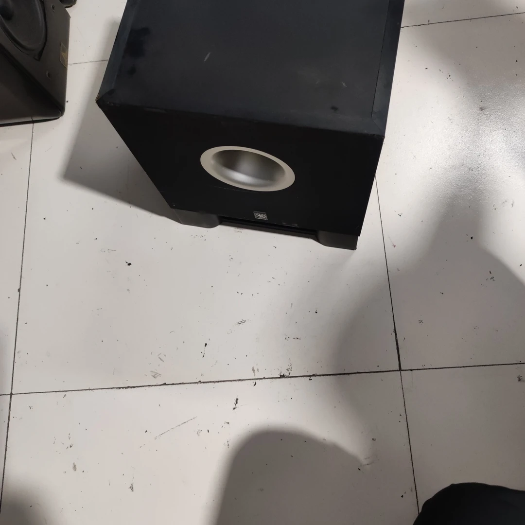 8寸y有源低音炮,不包邮不退换