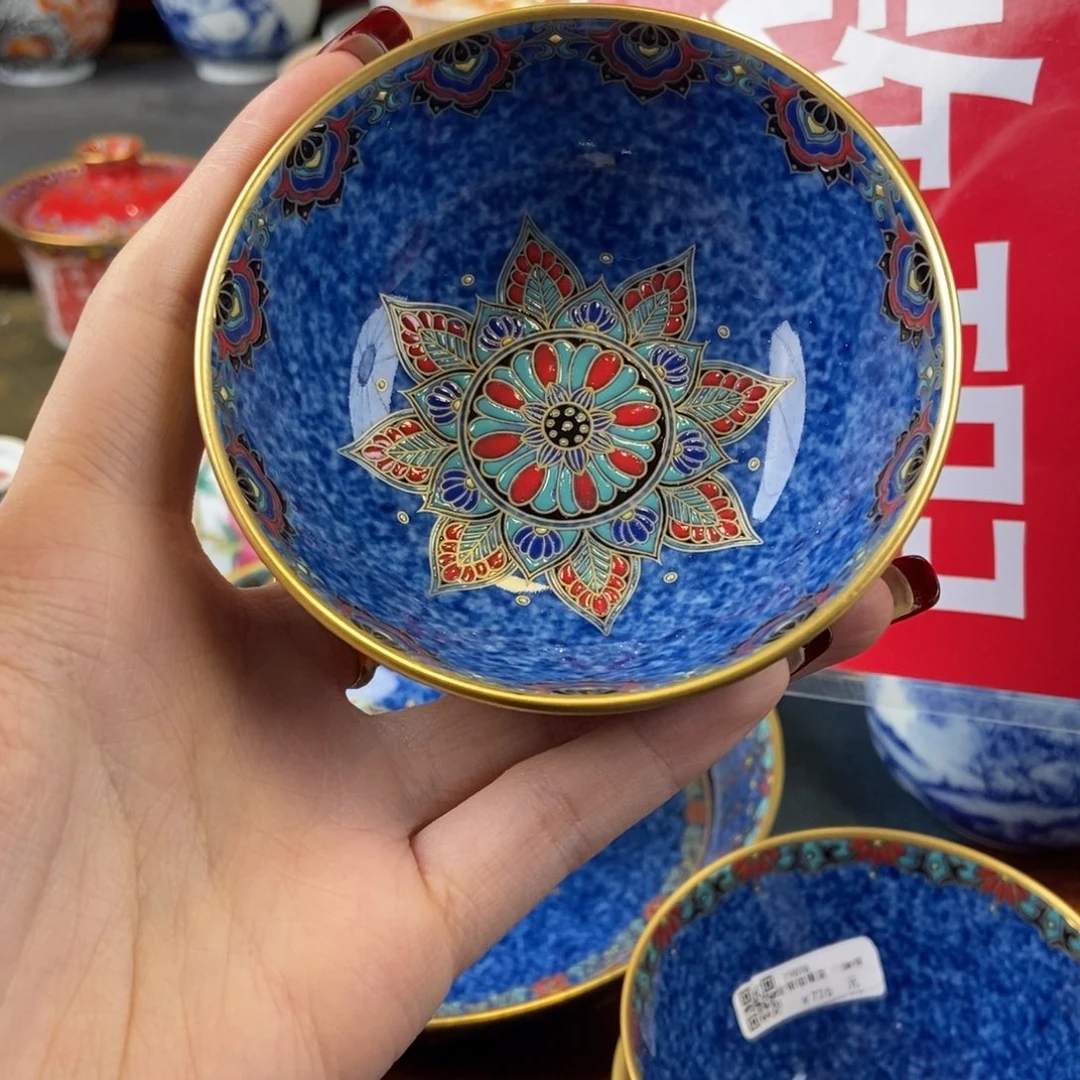 陶瓷艺术家的作品是一种