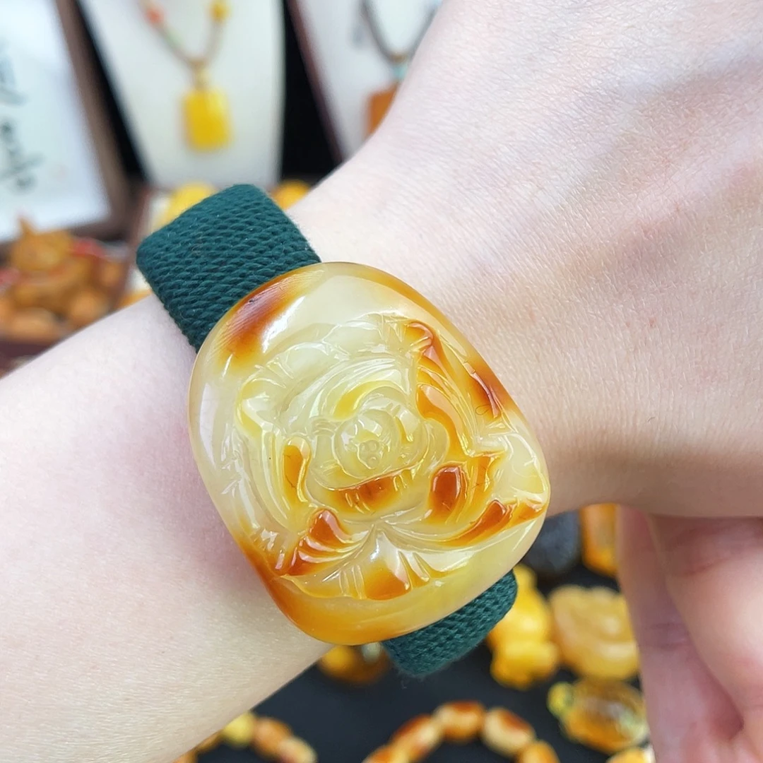琥珀未镶嵌珠宝奇石