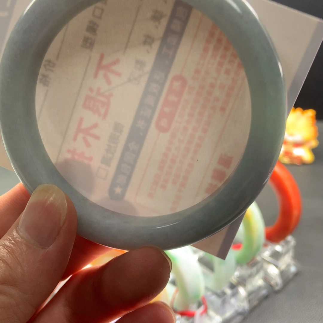 未镶嵌翡翠手镯定制翡翠超***周