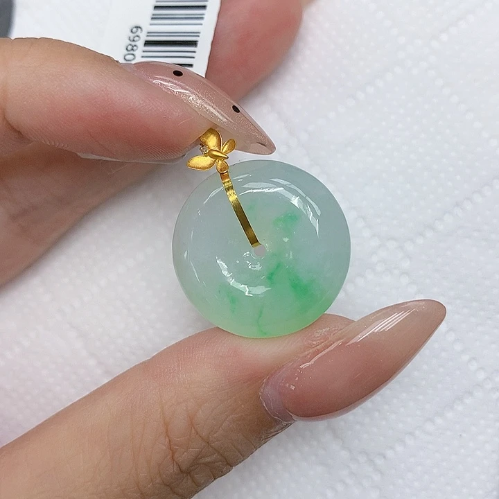 颈饰18K金镶嵌翡翠