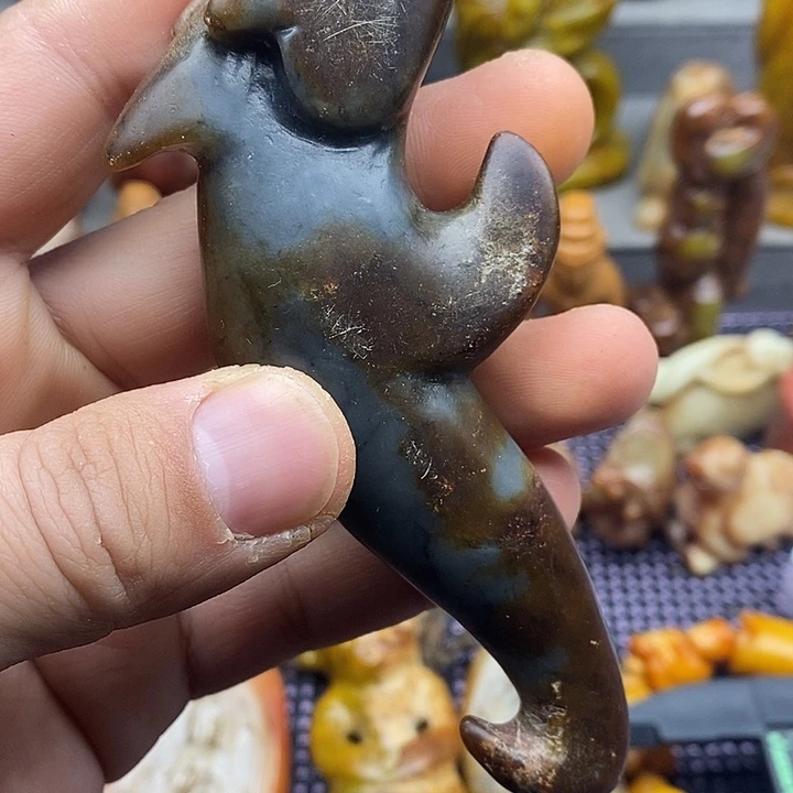 未镶嵌蛇纹石玉颈饰